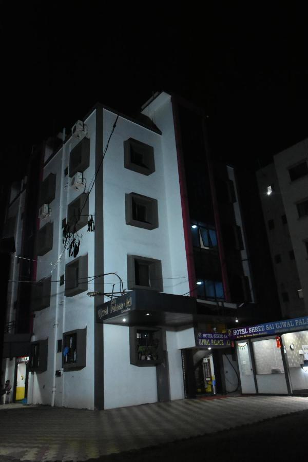 Hotel Temple Sai شيردي المظهر الخارجي الصورة