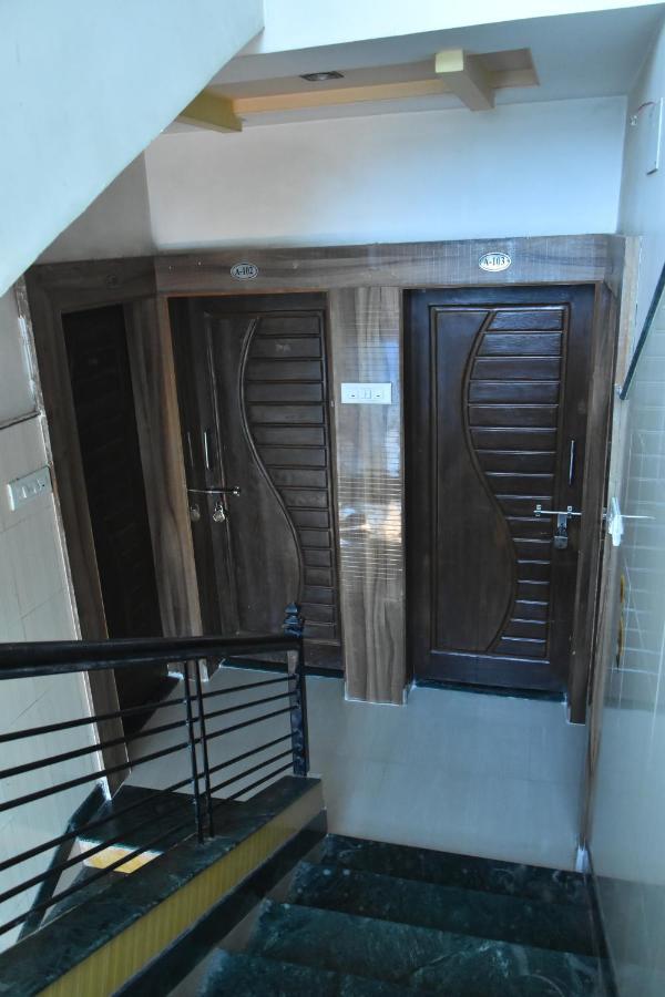 Hotel Temple Sai شيردي المظهر الخارجي الصورة